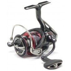 Катушка безынерционная Daiwa 20 Fuego LT 3000